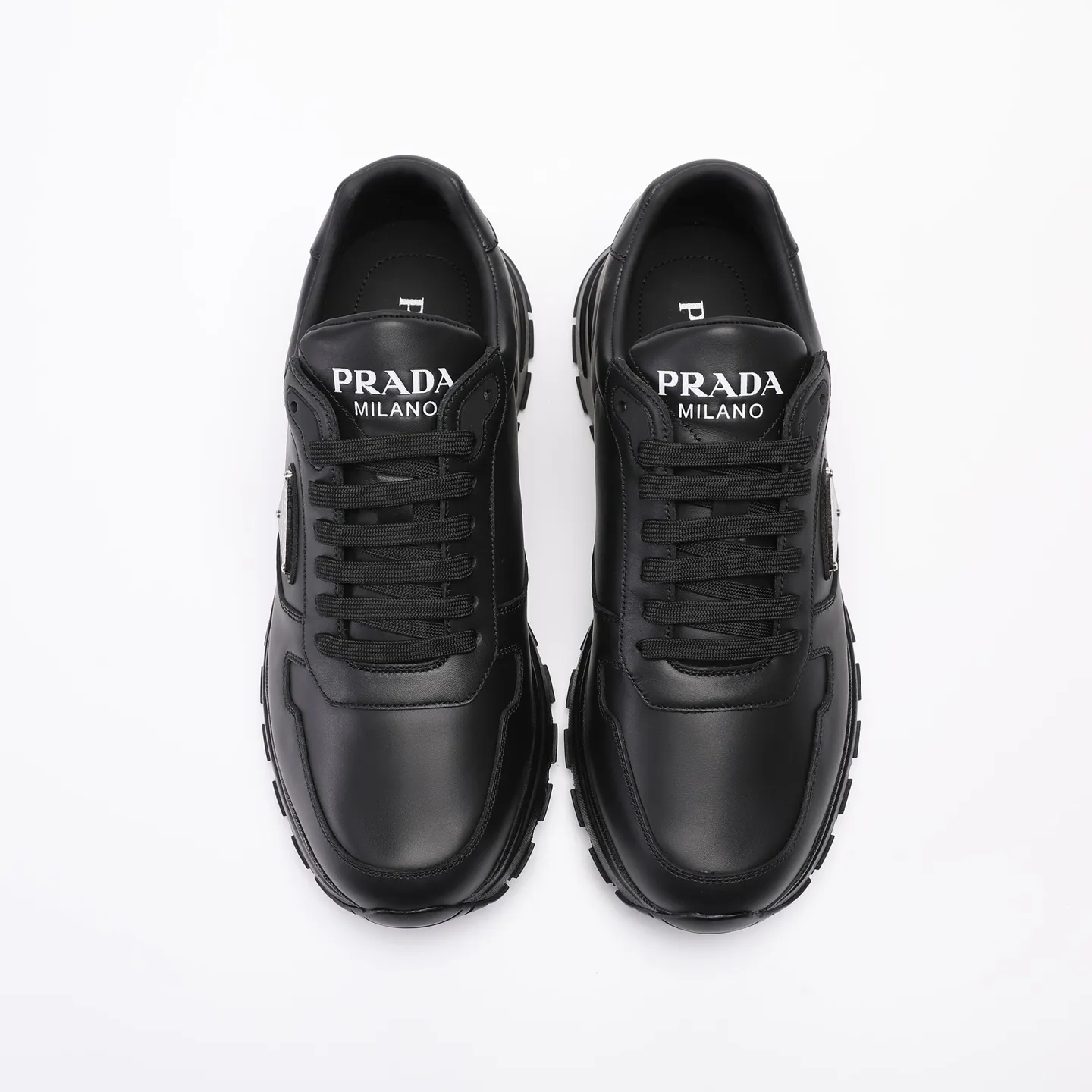 Batch 580 [PRADA] Men's shoes are popular in the counter, official website synchronization, high-quality shipments. Fabric: original cowhide with snakeskin. Lining: cowhide feet + cowhide lining. Outsole: original TPU + foam. Size: 38-46